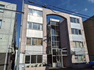 ハ－ベスト３外観写真