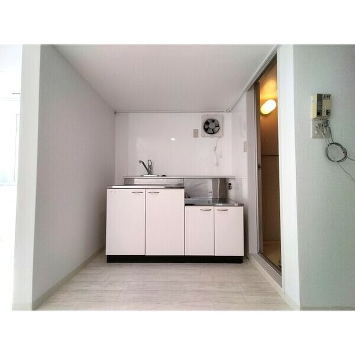 物件内観写真4　(居室)