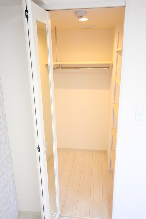 物件内観写真12　(収納)