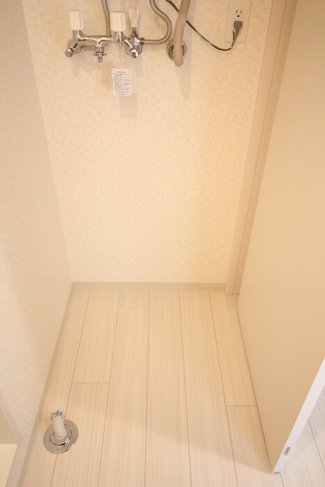 物件内観写真15　(洗濯機置場)