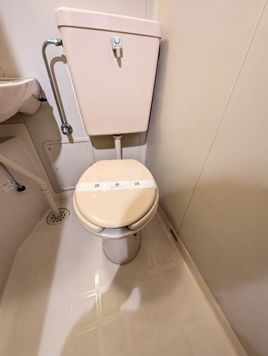 物件内観写真16　(トイレ)