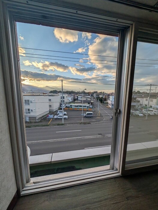 物件内観写真20　(室内からの展望)