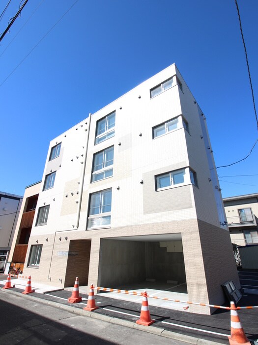 物件外観写真2　(外観写真)