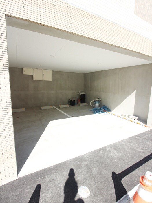 物件外観写真4　(駐車場)