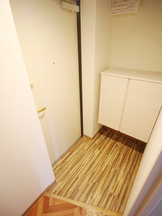 物件内観写真22　(玄関)