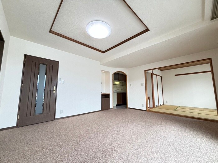 物件内観写真8　(居室)