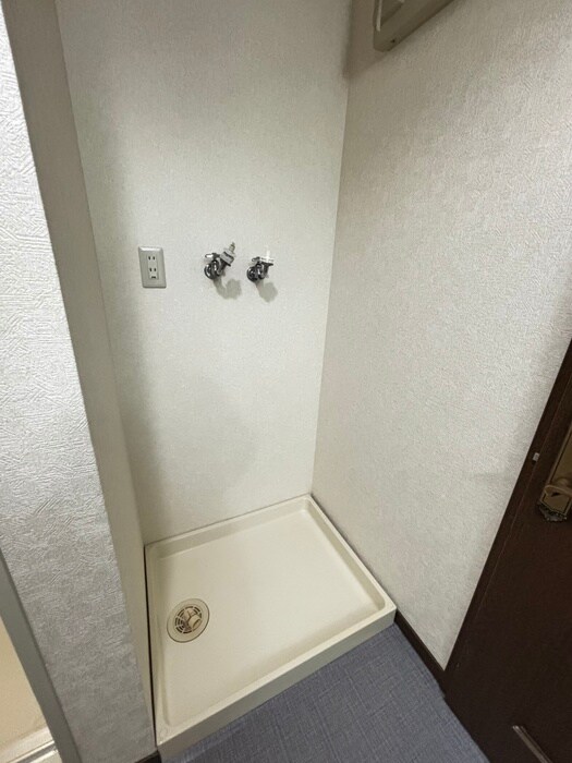 物件内観写真19　(洗濯機置場)