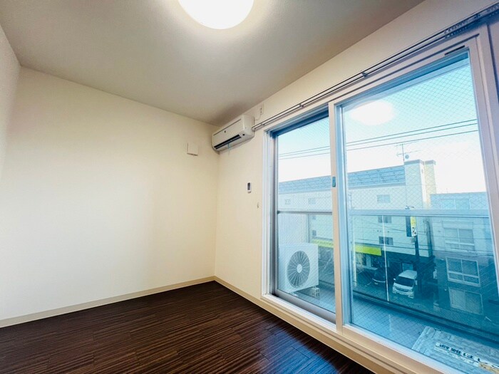 物件内観写真22　(居室)