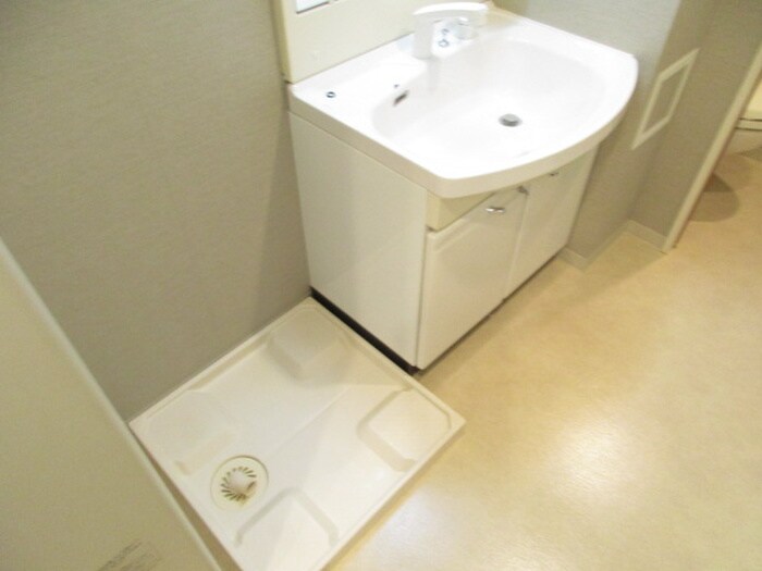 物件内観写真14　(洗濯機置場)