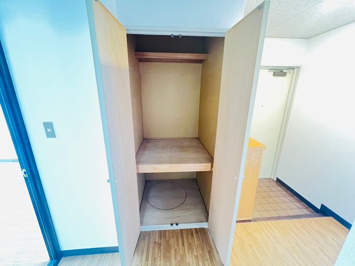 物件内観写真15　(収納)