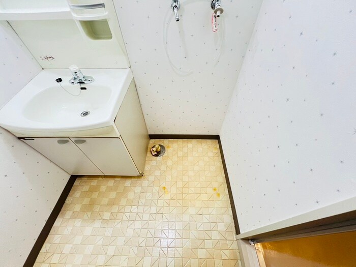 物件内観写真19　(洗濯機置場)