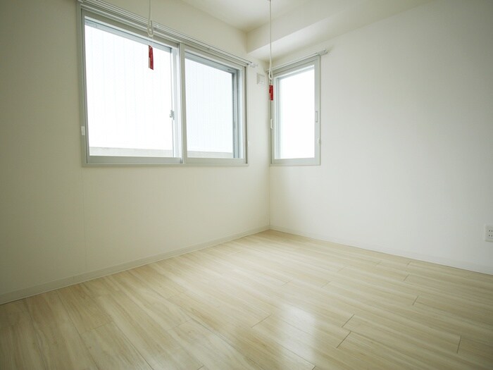 物件内観写真10　(居室)