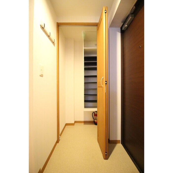 物件内観写真12　(靴箱)