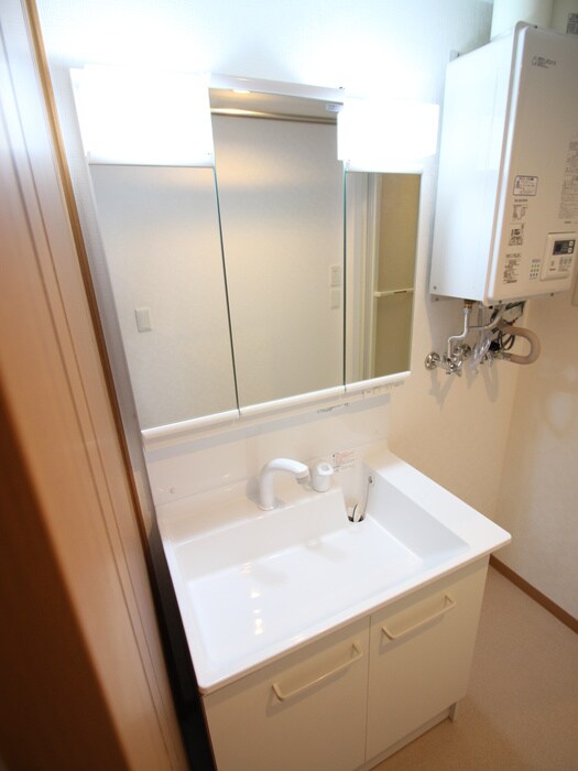 物件内観写真12　(洗面)