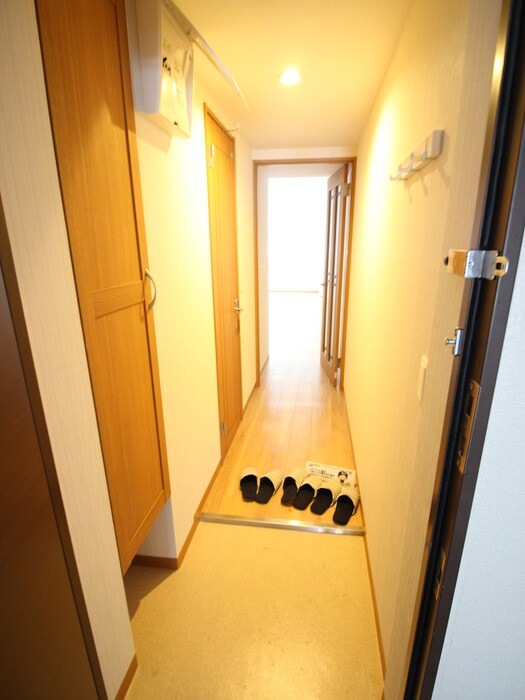 物件内観写真15　(玄関)