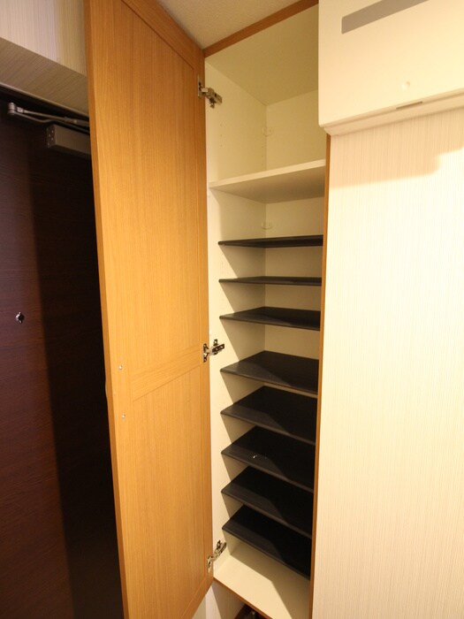 物件内観写真16　(靴箱)