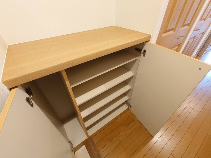 物件内観写真18　(靴箱)