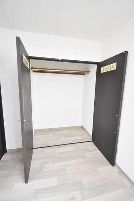 物件内観写真6　(収納)