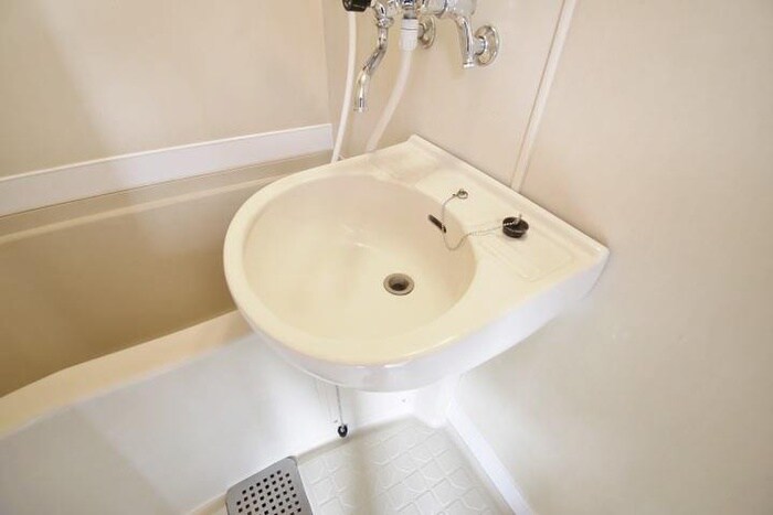 物件内観写真8　(洗面)