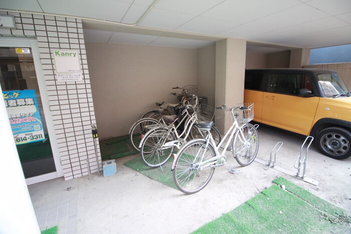 物件外観写真5　(駐輪場)