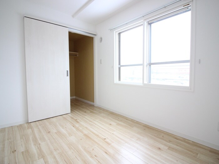 物件内観写真11　(居室)