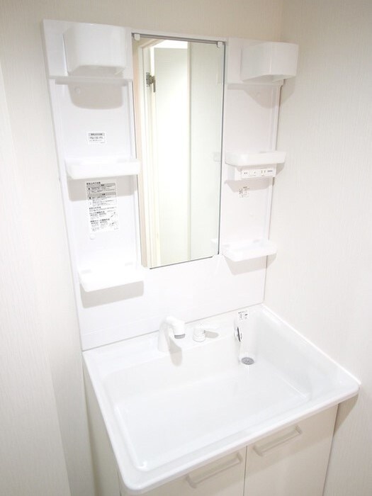 物件内観写真11　(洗面)