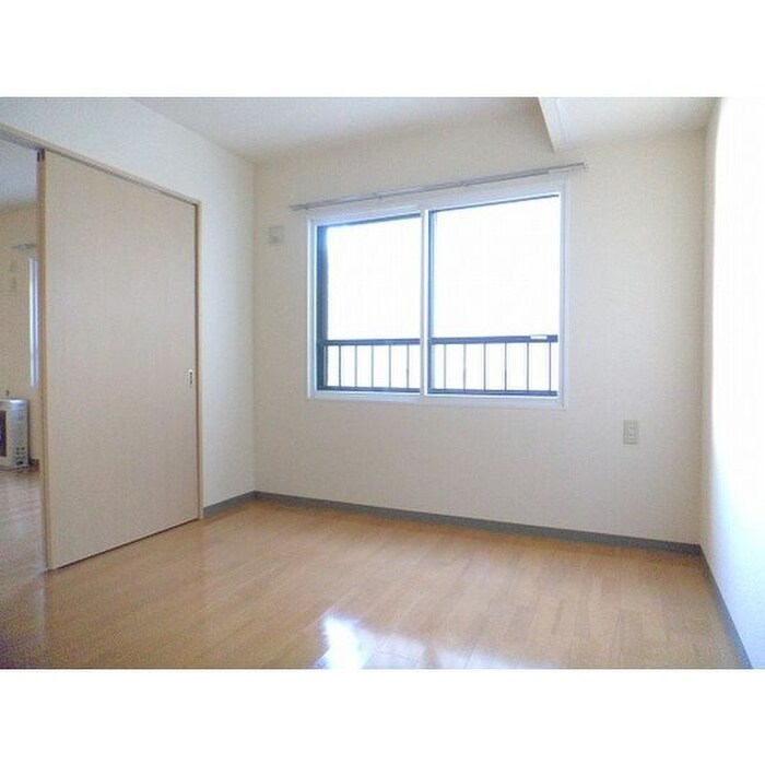 物件内観写真9　(居室)