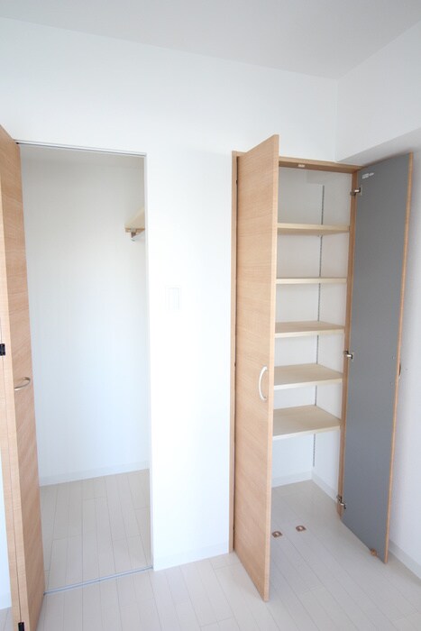 物件内観写真11　(収納)