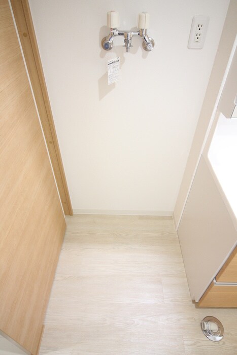 物件内観写真14　(洗濯機置場)