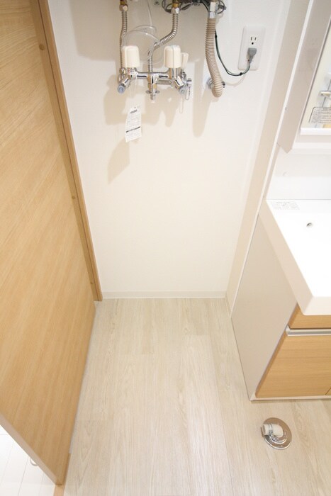 物件内観写真15　(洗濯機置場)