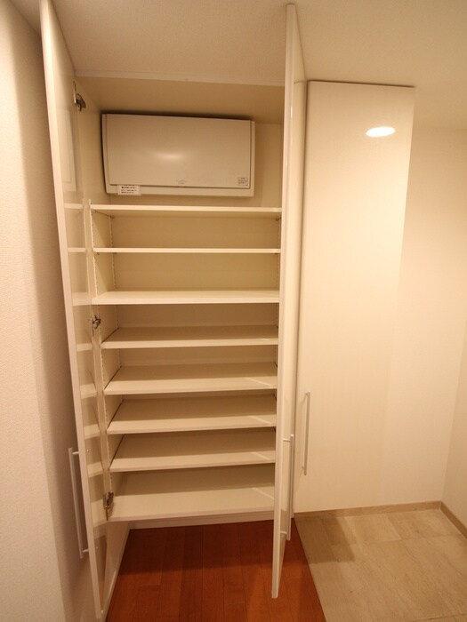 物件内観写真17　(靴箱)