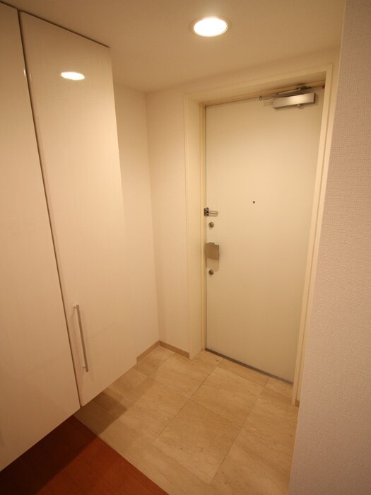 物件内観写真22　(玄関)