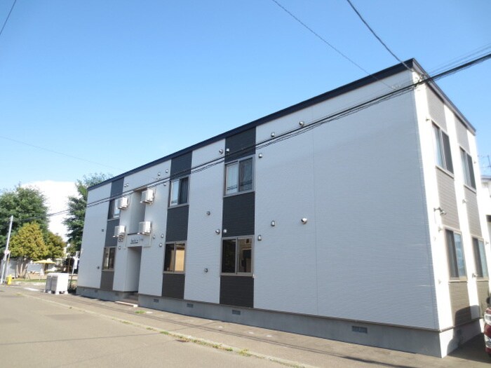 物件外観写真1　(外観写真)