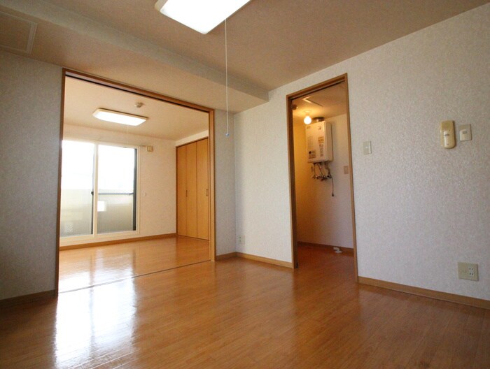 物件内観写真9　(居室)