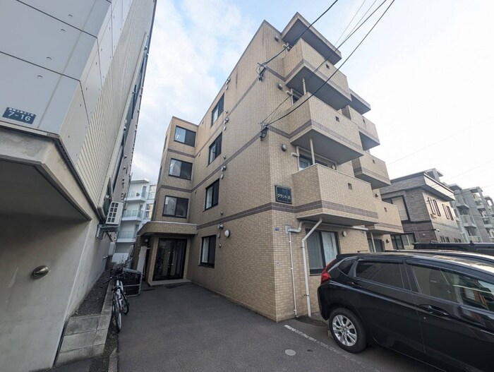 物件外観写真3　(外観写真)