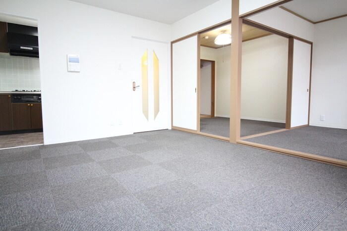 物件内観写真5　(居室)