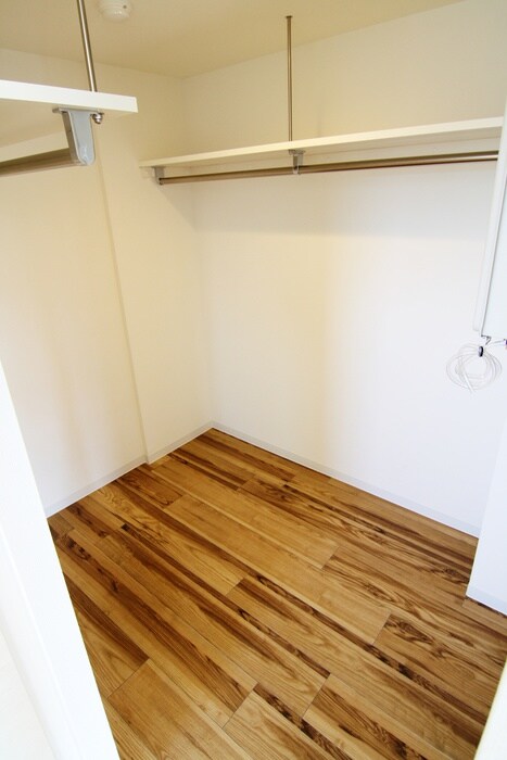 物件内観写真10　(収納)