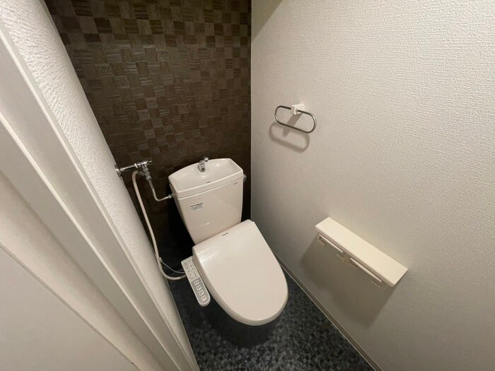 物件内観写真12　(トイレ)