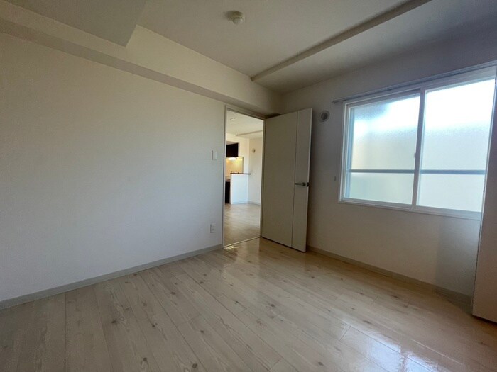 物件内観写真18　(居室)