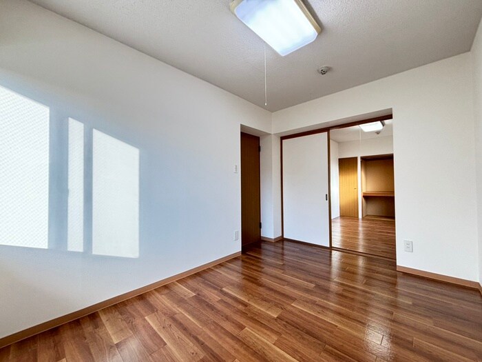 物件内観写真11　(居室)