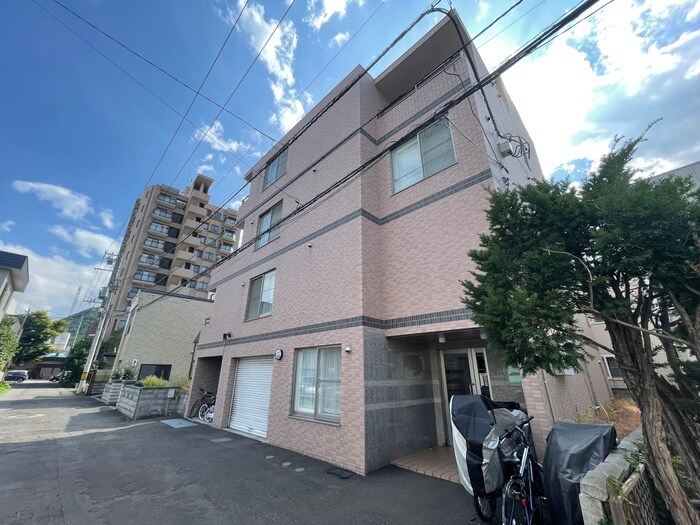 ミラ－ジュ神宮前の物件外観写真