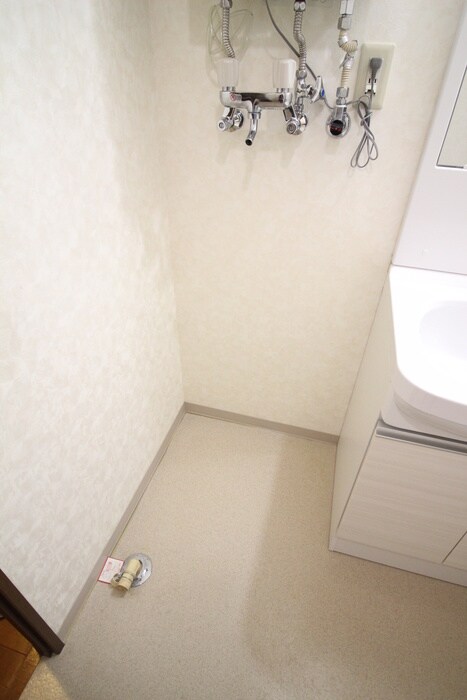 物件内観写真18　(洗濯機置場)