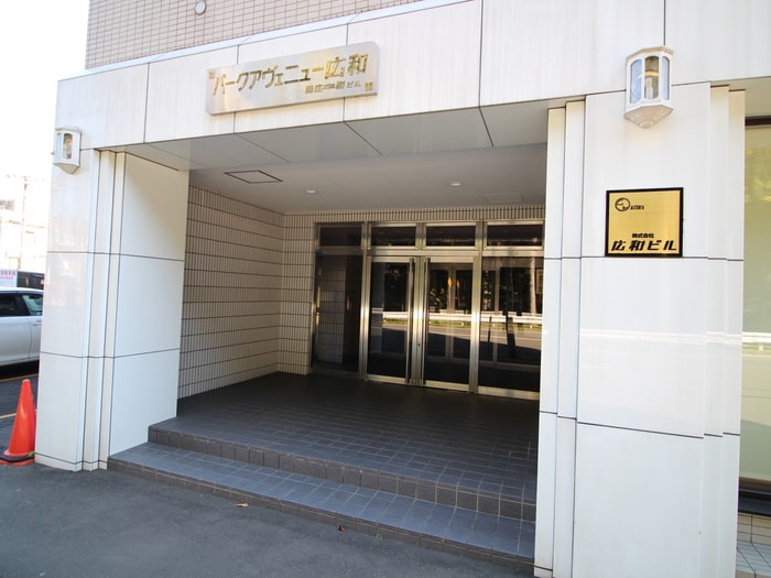 物件外観写真4　(エントランス部分)