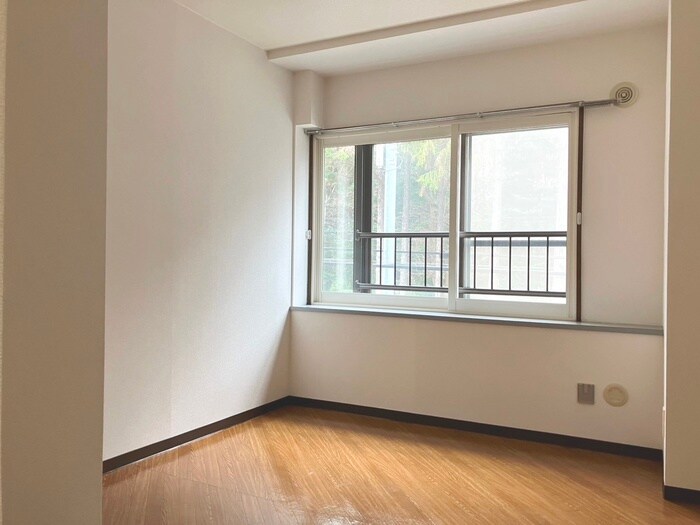 物件内観写真12　(居室)