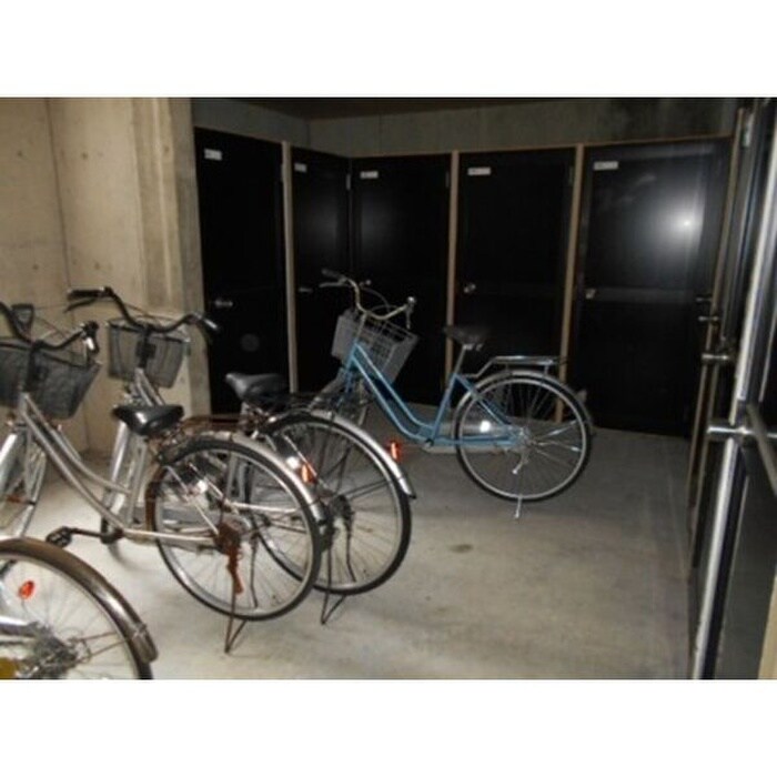 物件外観写真6　(駐輪場)