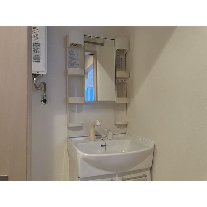 物件内観写真10　(洗面)