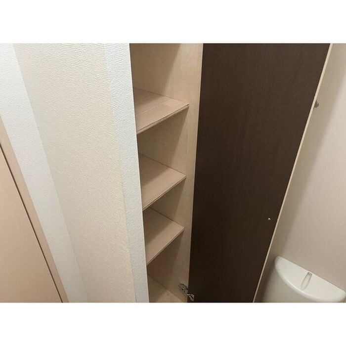 物件内観写真14　(玄関)