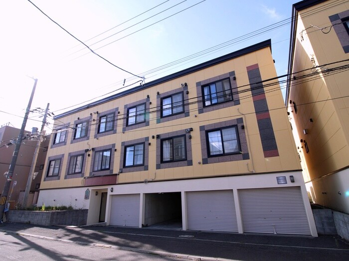 ルミエール美園Ａの物件外観写真