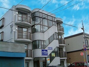 ＣＲＹＳＴＡＬ外観写真