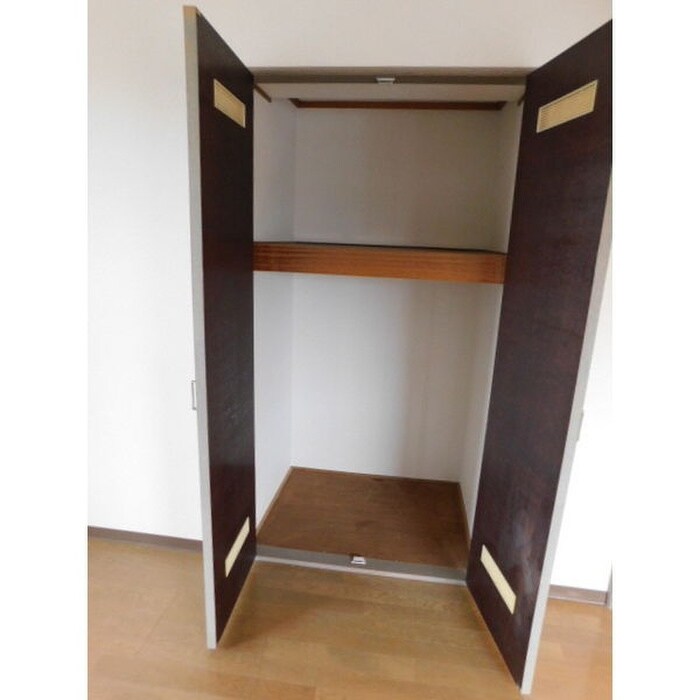 物件内観写真7　(収納)